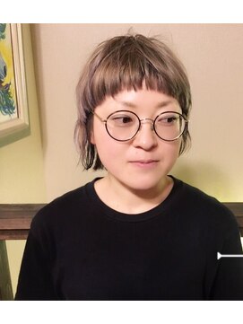 ロイ プラスアティック(roi +attic) 谷町6丁目美容室◆異空間美容室roi◇