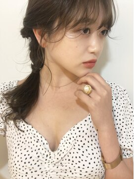 ラビリンス(Labyrinth) 透明感カラー×編み込みアレンジ