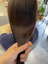 ロンドルーチェ 心斎橋(Lond luce)&nbsp;ダークアッシュ/ミディアムレイヤーカット［髪質改善/縮毛矯正］