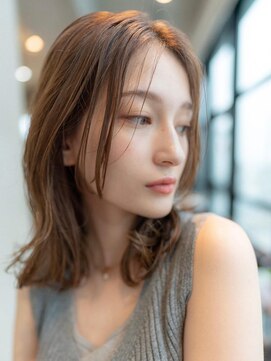 ドットハリス(.Hallis) 大人かわいい/小顔/ミディアムレイヤー/20代30代40代