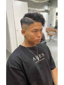 レックス 中野(rex) フェードカット/ツイスパ/波巻スパイラル/