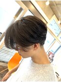 メンズ前下がりショート