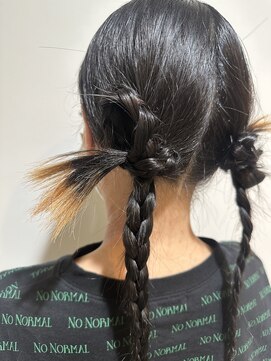 ディーヘアーデザイン(d.HAIR DESIGN) 【AORI】三つ編みアレンジ