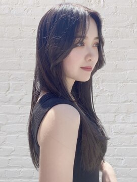 ジールヤマグチ 朝霧駅前店 【小顔レイヤー】横顔がキレイに映るカット【白髪ぼかし】