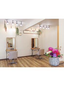 サロンタイムを特別なものに。プライベートな空間で寛ぎながらワンランク上の素敵な自分に出会う―。