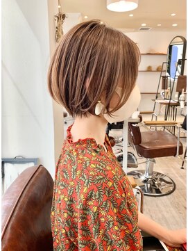 アルトル 池袋(altru) ◇大人可愛い20代30代40代50代前下がりショートボブ丸みショート