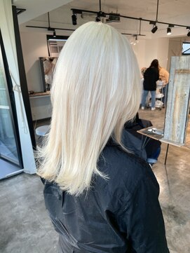 ニュート(Neut ) ホワイトブロンドカラー/ケアブリーチ抜きっぱなし/名古屋