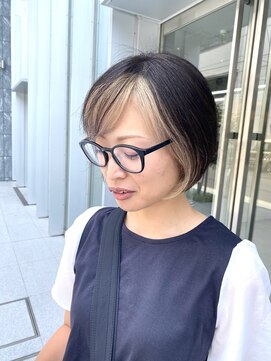 カケル(×.) フェイスフレーミング/ショートボブ/白髪活かし/ベージュ