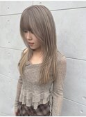 ハイトーンベージュ×ハッシュカット