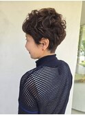 くせ毛ショートスタイル