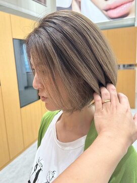 ジービージー(GBG) くびれショートボブ40代50代グレイカラー白髪染め白髪ぼかし