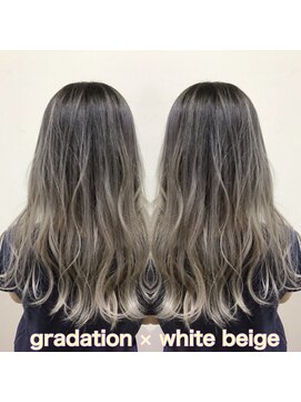 ヘアーメイク トレコローリ(hair make trecolori) 【trecolori 津田沼】グラデーション × ホワイトベージュ