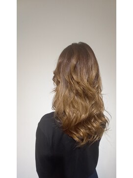 ヘアリゾートユア 新大久保店(hair resort YuA) グラデーションカラー