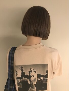 バウム(BAUM) ラインで魅せる、ミニボブ