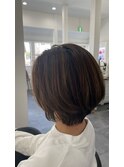 襟元スッキリ丸みショート