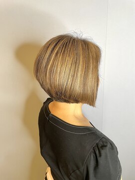 ブロッサム 東久留米店(Blossom) 30代40代50代脱白髪染めグレイヘア白髪ぼかしハイライト