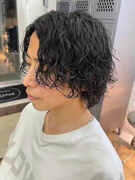 バトン(BATON) 波巻きパーマ