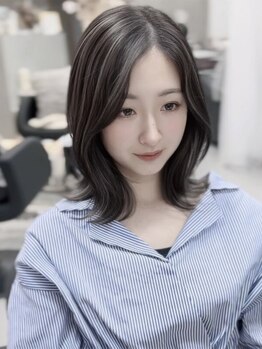 ジィルム(XELM)の写真/【高崎駅徒歩3分】明るめの白髪染めはもちろん、トレンドの白髪ぼかしも◎
