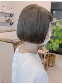 guestsnap ワンブリーチ グレージュ ミニボブ 大須