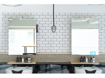 DELIGHT HAIR torwest　メンズカット神戸 三宮元町【ディライトへア】