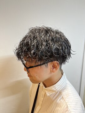 ヘアスペース リズム グリーン(Hair space Rizm green) 波巻きパーマ