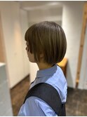 大人可愛いボブ×透け感カラー