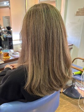 フィールモード ワイアールピー 野比駅前店(FEEl MODE YRP) 白髪ぼかし