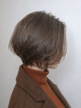 ジゼルアライ(gisele arai)の写真/今までにない透明感と艶感を実現。グレイカラーでも明るくオシャレに