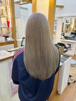 ギャラクシー ヘアードレッサーズ(galaxy hairdressers)&nbsp;大人ロングミルクティーグレージュカラー