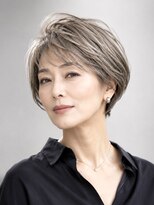 コル(COR)&nbsp;透明感抜群白髪ぼかしショート　40代50代60代