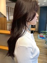 アカラ(acala) 緩めウェーブロング【20代/30代/イルミナカラー/縮毛矯正】