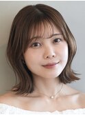 表参道白髪ぼかしハイライトくびれショートボブグレーベージュ