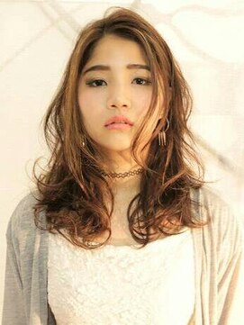 エムスラッシュ ソル センター南(M.SLASH SOL) 【M.SLASH】ハイライトを効かせた”ルーズウェーブ”!