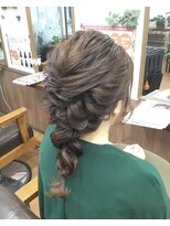 サロンド クラフト(salon de craft)&nbsp;【パーティーヘアセット】ハーフアップアレンジ編み込み下ろし