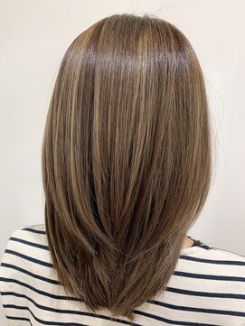 マーク 蕨西口(Marc) ミディアムレイヤー