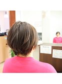 丸みとくびれのショートボブ