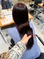ヘアーエスクールエミュ(hair S. COEUR emu)&nbsp;ほんのり紫の入った赤ピンクカラー