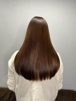 ヘアーリゾート ルアーナ(hair resort LUANA)の写真/《髪質改善縮毛矯正》ダメージを最小限に抑えた施術♪ナチュラルな縮毛矯正で地毛のような仕上がりに