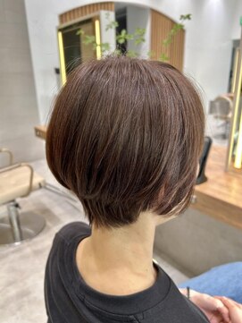 ケンジ 湘南台(KENJE) 明るい白髪染めショート