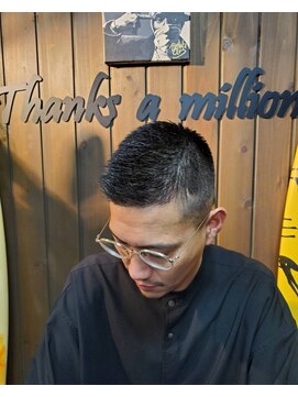 サンフラット(Sun Flat) 短髪ジェットモヒカン