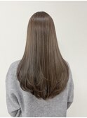 レイヤーカット×オリーブベージュ