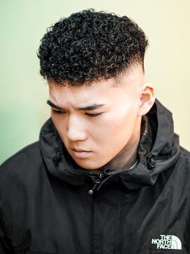 プロショップウェーブ(PRO SHOP WAVE) スペインカール/フェザーパーマ/メンズパーマ/テーパーフェード