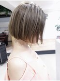 大人ボブ前下がりボブベージュイルミナカラー#ヘルシーレイヤー