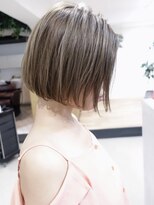オウル(Owll)&nbsp;大人ボブ前下がりボブベージュイルミナカラー#ヘルシーレイヤー