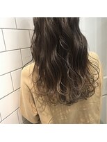 ホーミートウキョウ(HOMIE TOKYO)&nbsp;渋谷 イルミナカラー×ケアブリーチ×ハイライト×TOKIO