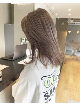 ニキータ(Nikiita) くすみグレージュ