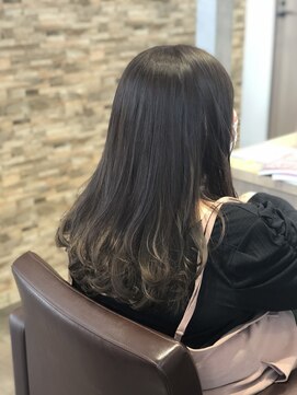 ビースリー ロア #ナチュラルグレージュ 2021/4/8