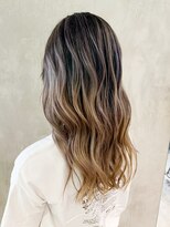 アイティーバイアルバム 藤沢店(IT by ALBUM)&nbsp;スモーキーバレイヤージュ_ココアブラウンくびれヘア_ba300601