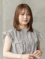 小顔ヘア/大人可愛い/ふんわりミディアム/シースルーバング