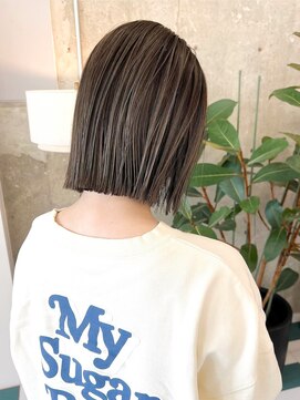 ノエ(noe) ボブ×グレージュハイライト